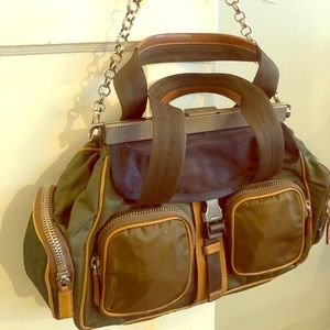 Prada Tessuto bag authentic, looks brand new